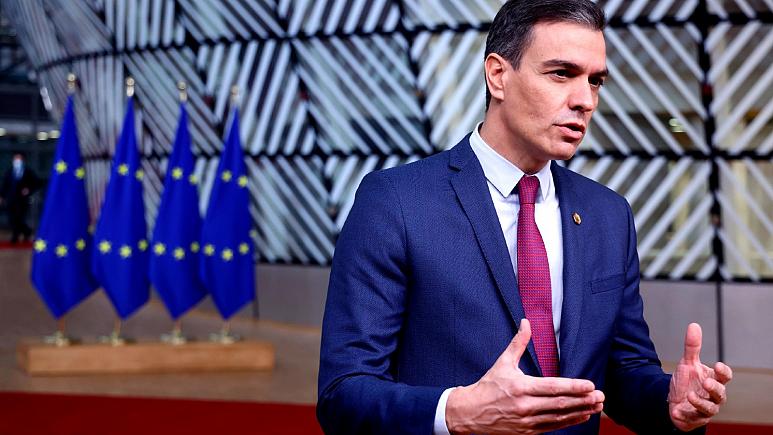 The Spanish parliament confirmed a significant labor reform planned by the country's Socialist-led coalition government by a single vote on Thursday, allowing billions of euros in European Union aid to be released.